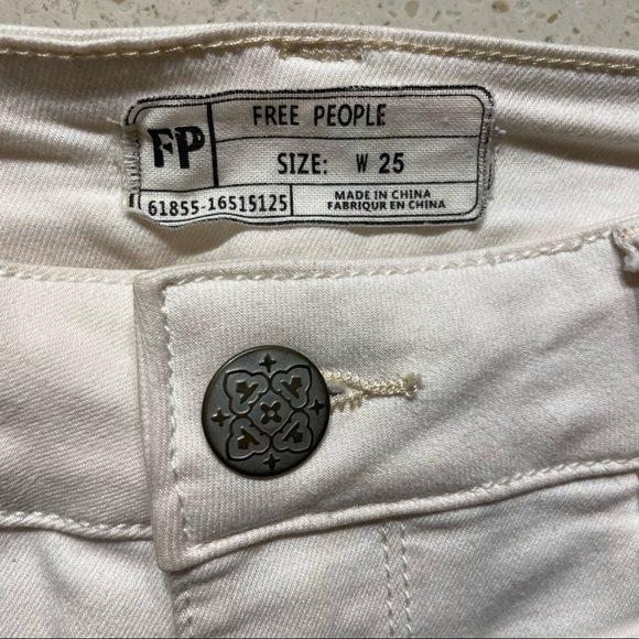 Free People • Ivory skinny stretch pants Size 25 - Picture 4 of 6